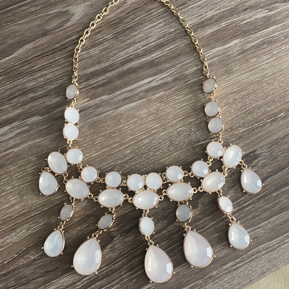 Light pink and gold necklace